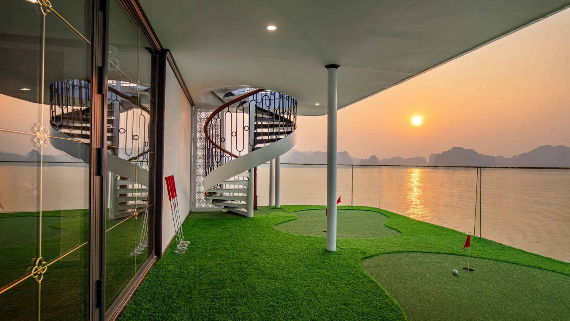 2D1N & 3D2N | Luxury relaxing in Indochine Grand Cruise in Lan Ha Bay
